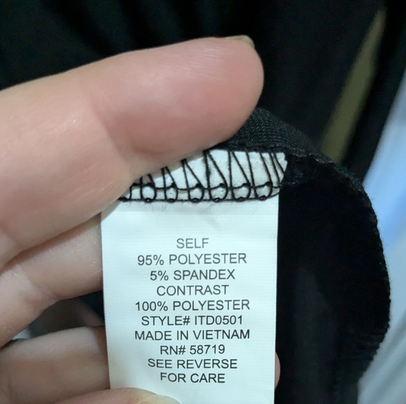 NY Collection Plus Size Long Chiffon-Sleeve Knit Dress in Black - Picture 6 of 9